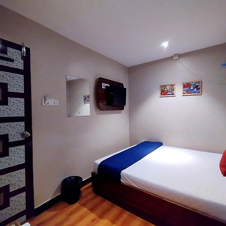Hotel Aspen Bombay Esterno foto