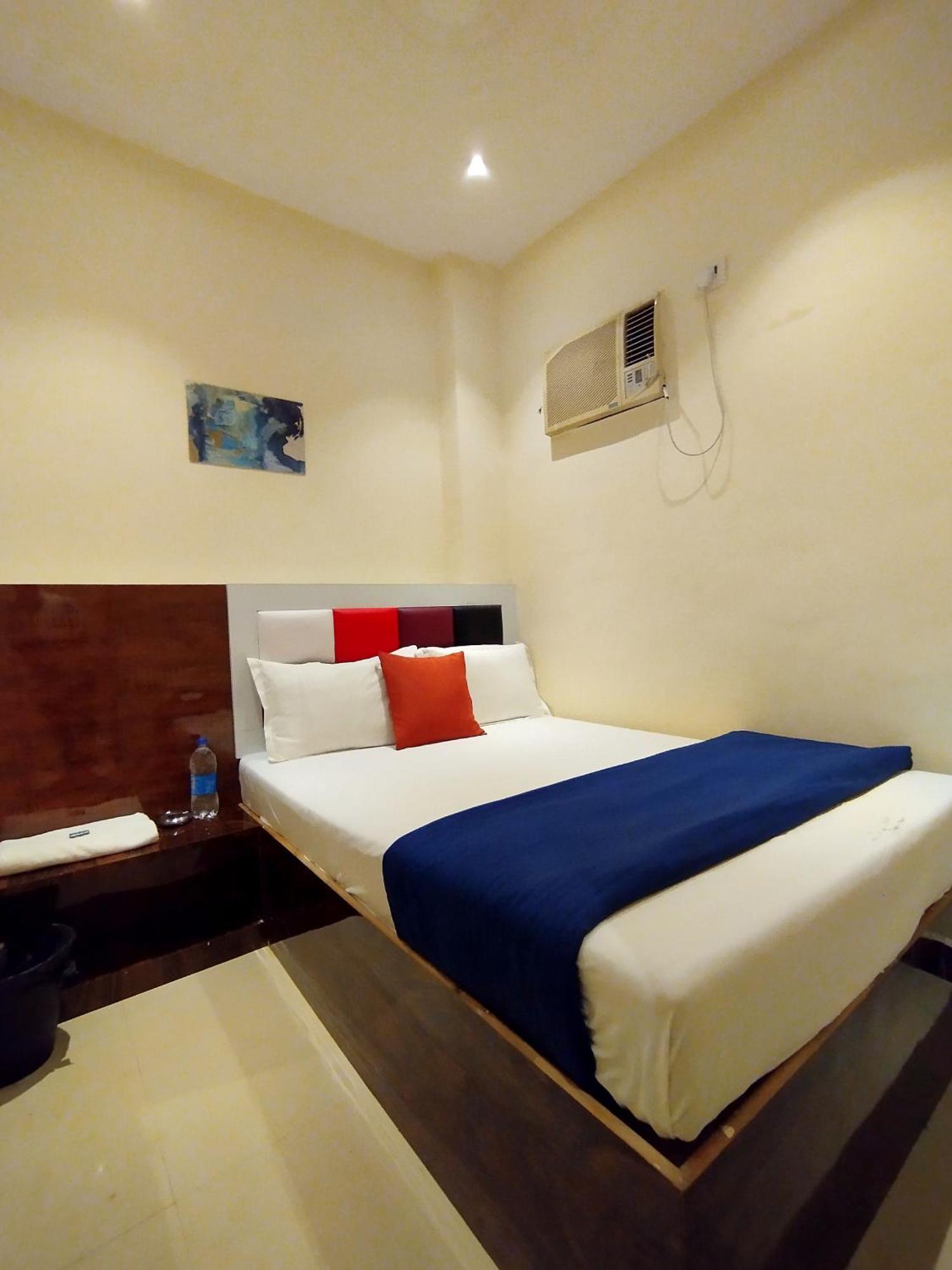 Hotel Aspen Bombay Esterno foto
