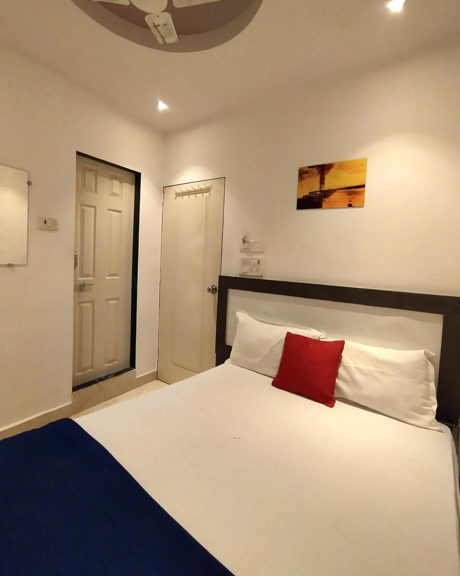 Hotel Aspen Bombay Esterno foto
