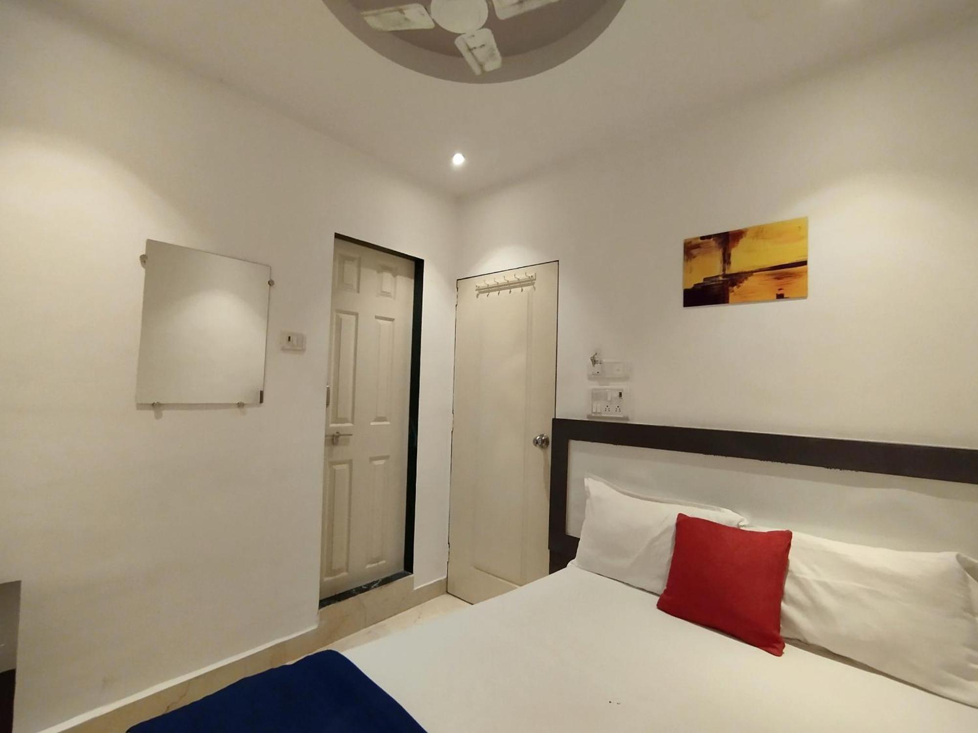 Hotel Aspen Bombay Esterno foto